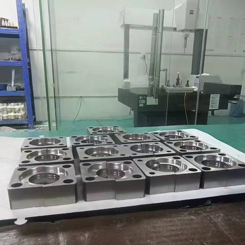 High-precision mold cavity inserts for manufacturing