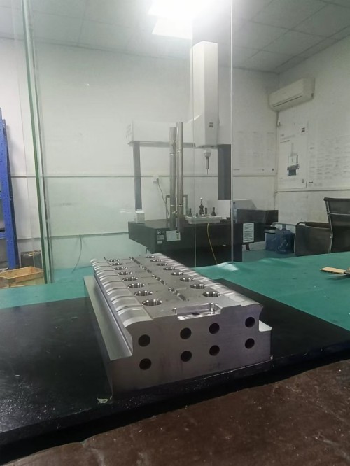 Precision mold core insert manufacturers